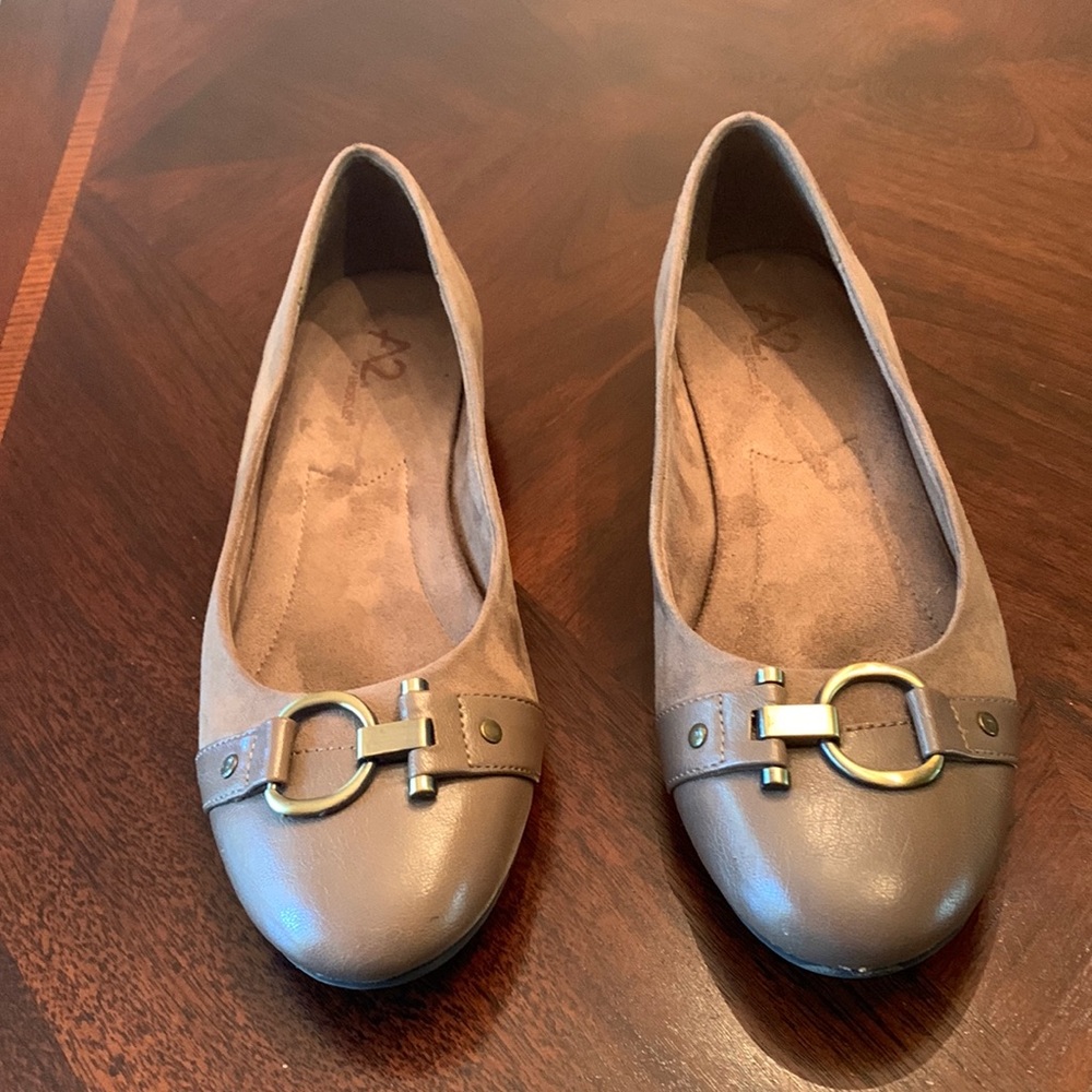 A2 Aerosoles flats